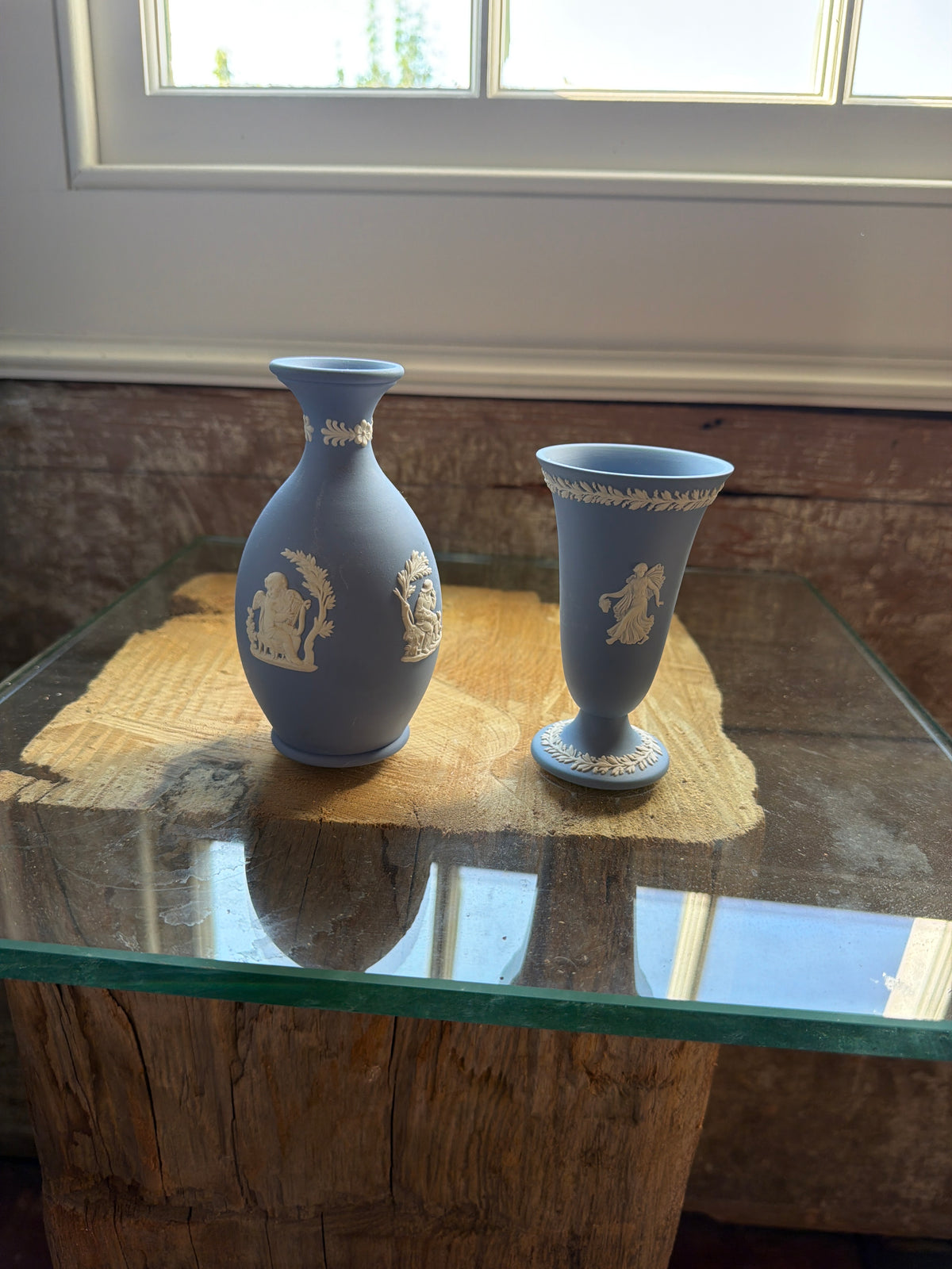 Pair of small Wedgewood (England) vases