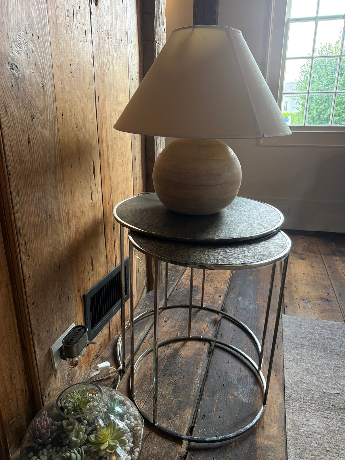 Pair of round nesting tables
