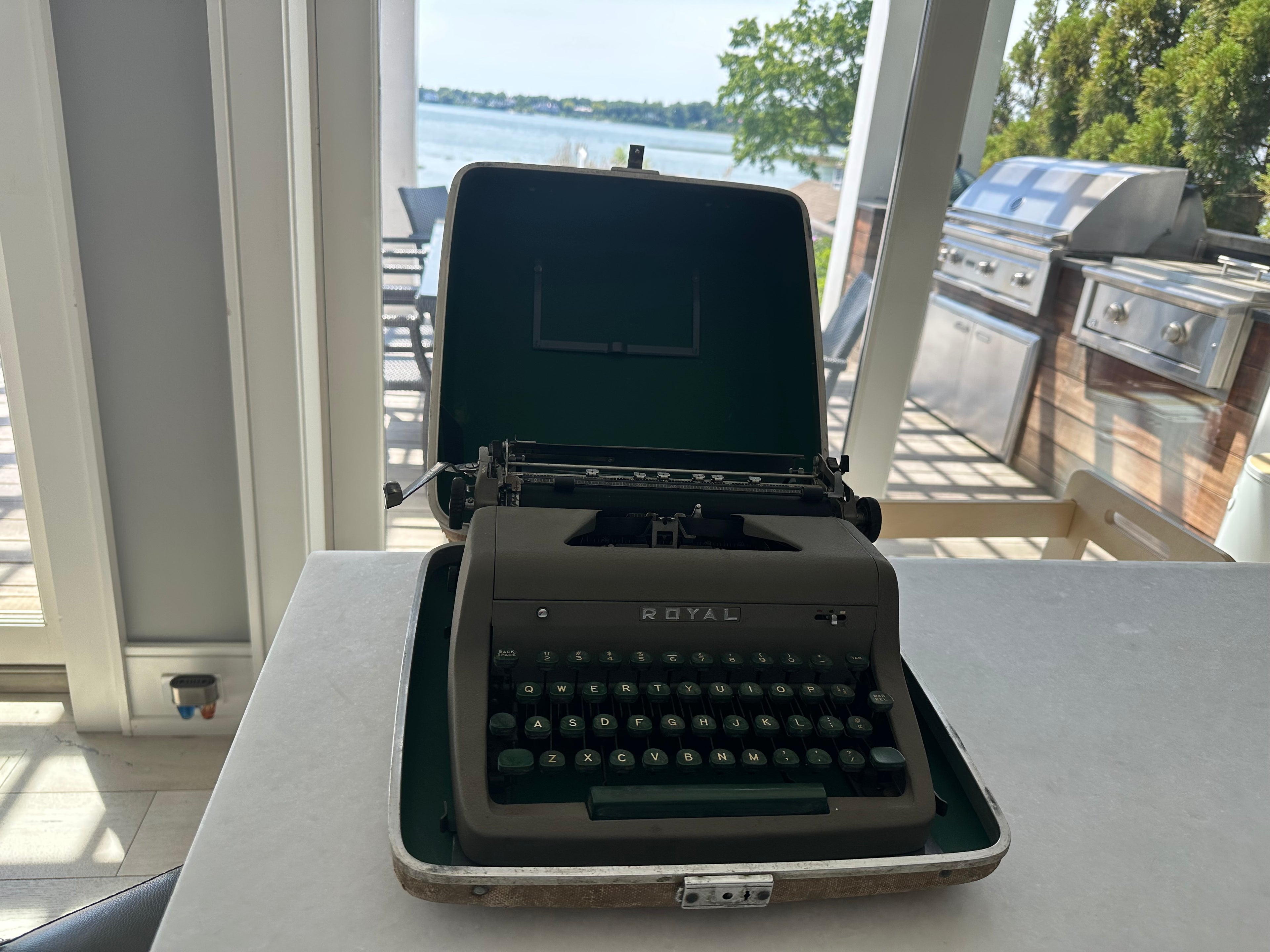 Royal 1954 typewriter