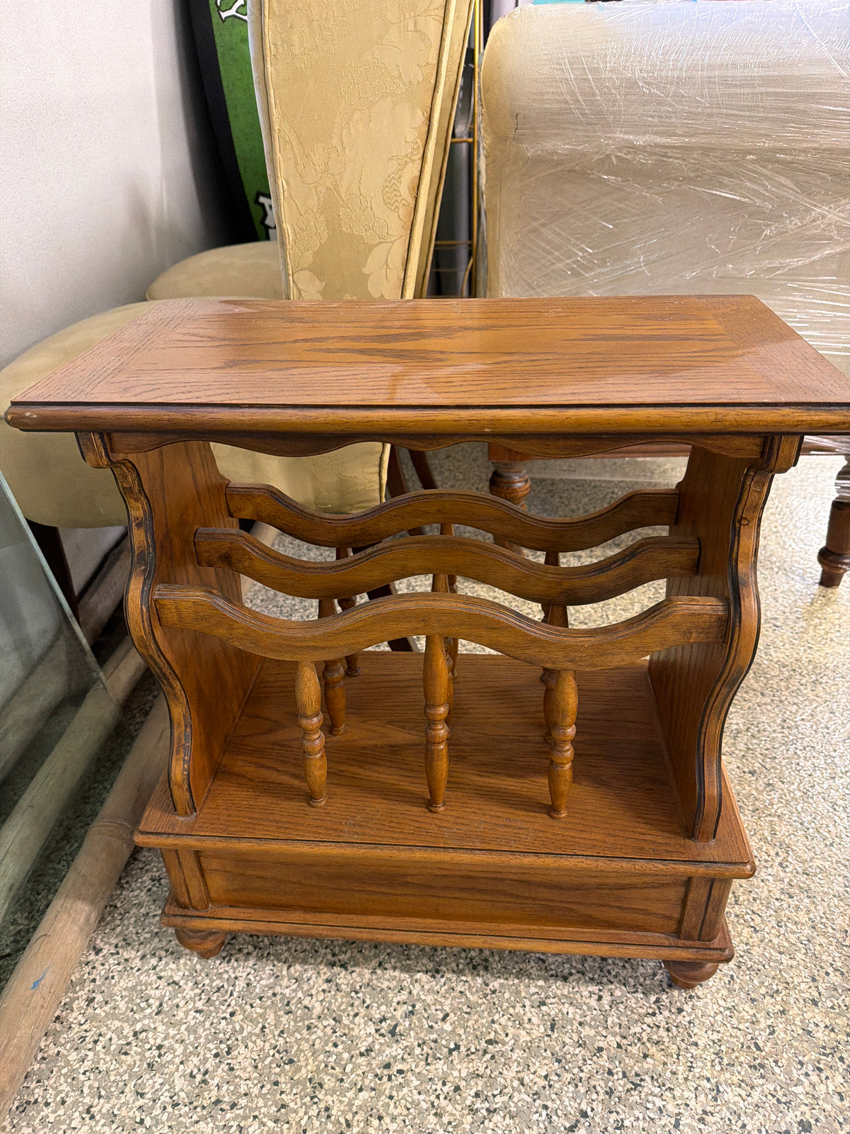 Wooden magazine rack