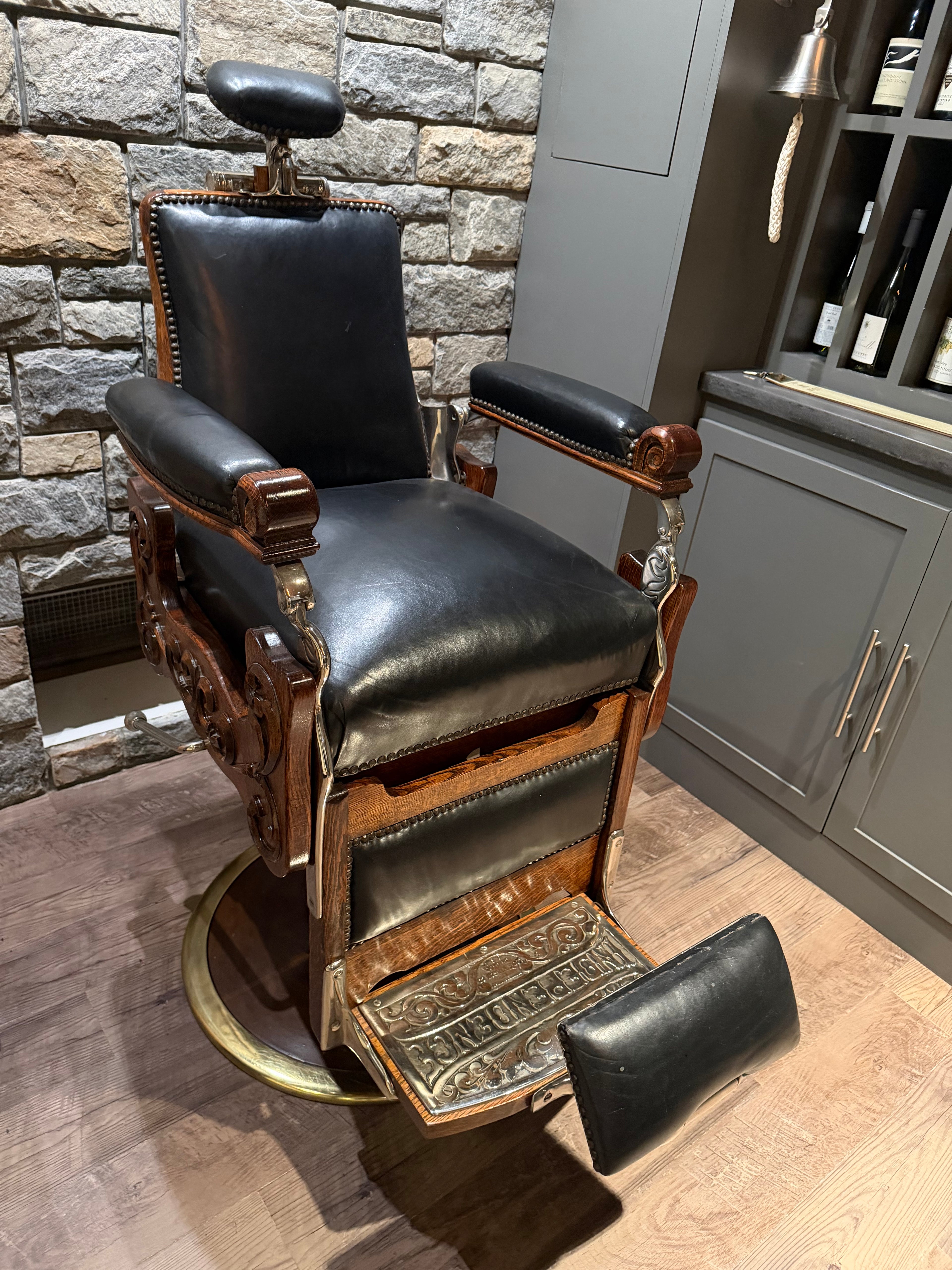 American classic barber shop chair