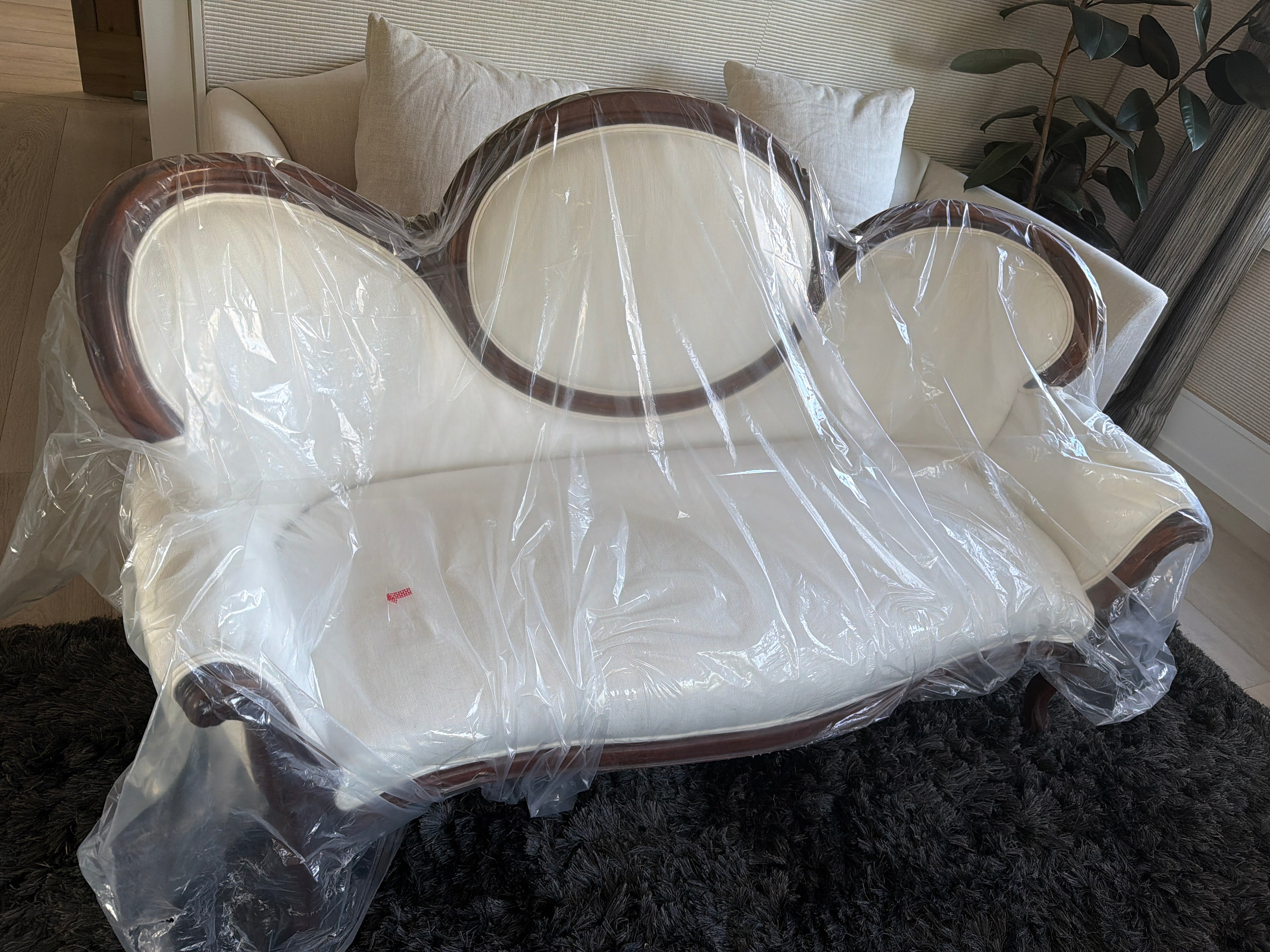 White love seat settee