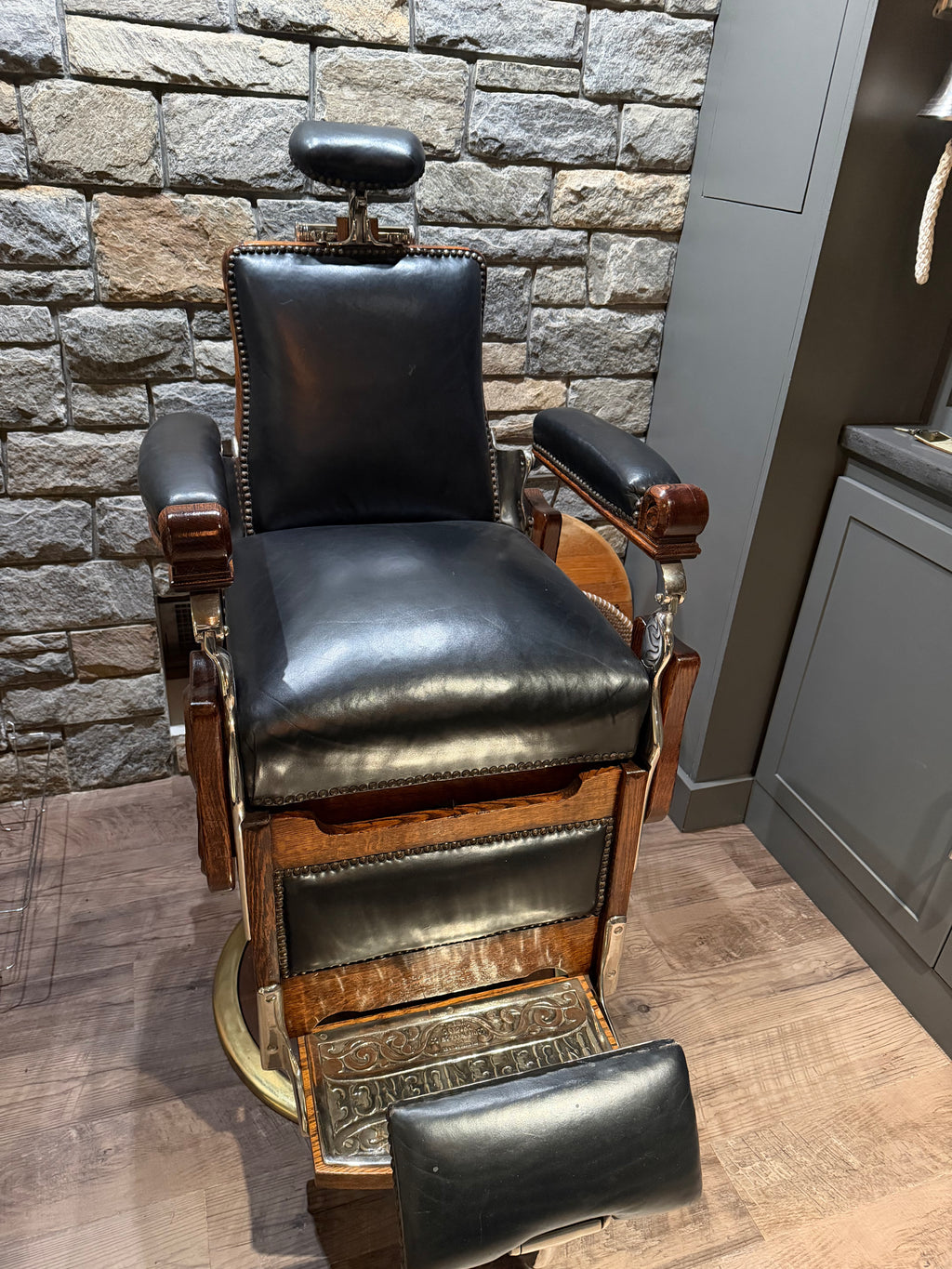 American classic barber shop chair