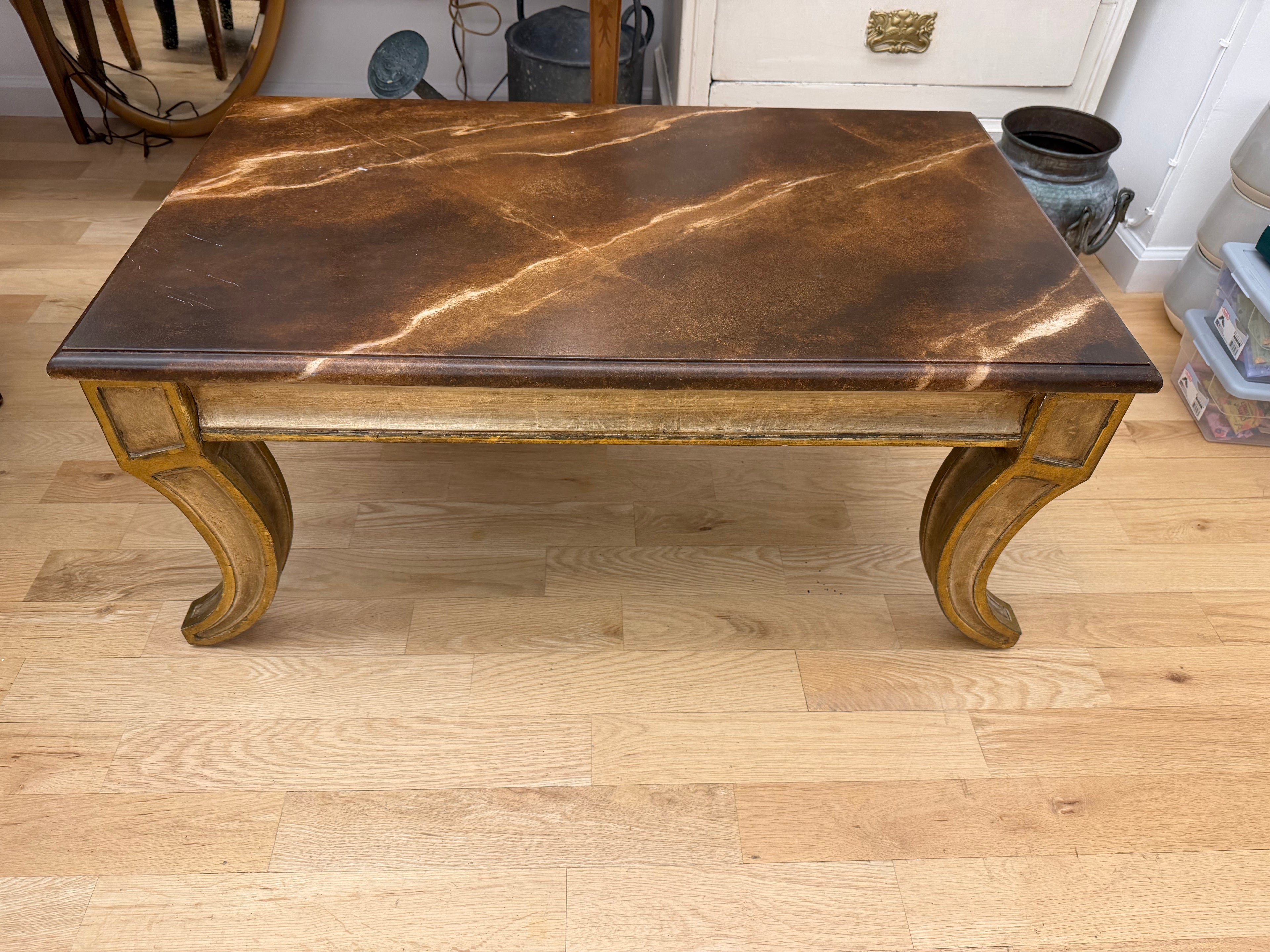 Holly Hunt ‘Waverly’ hall table