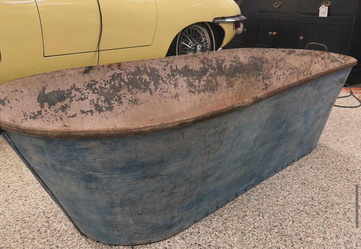 Bath tub planter. French