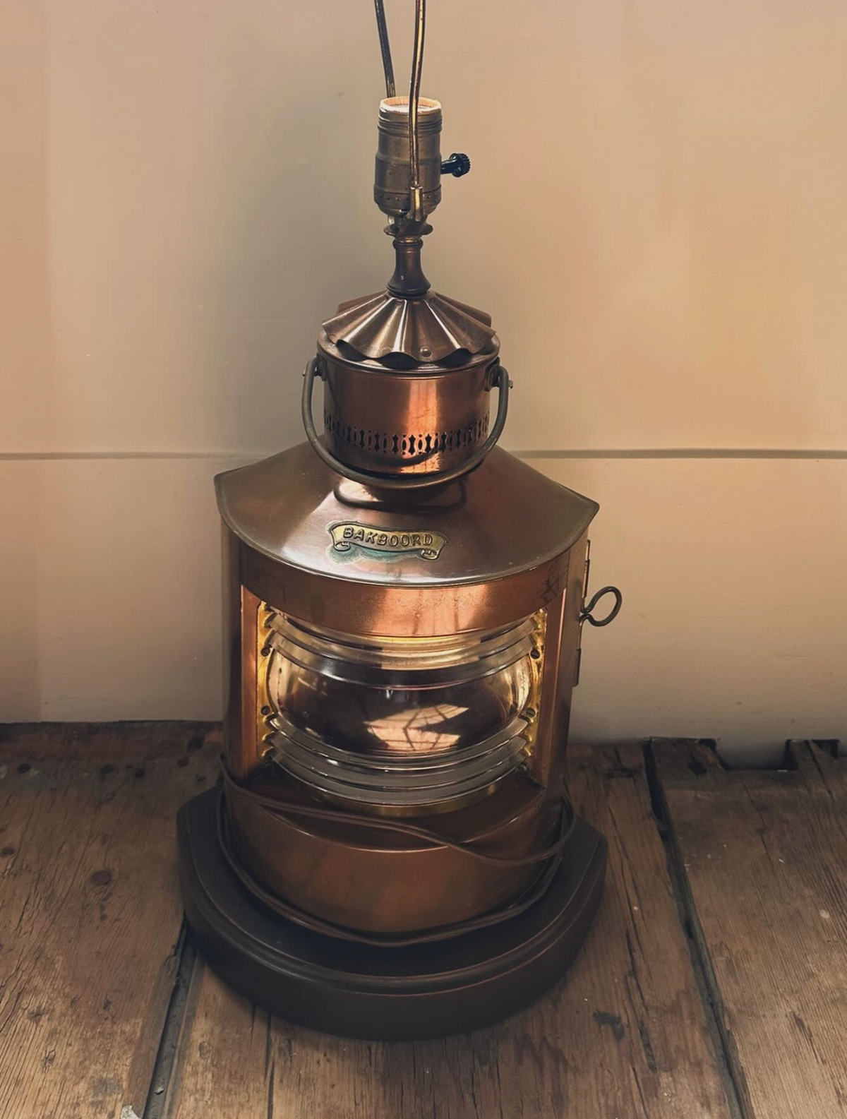 Antique Bakboord oil lamp